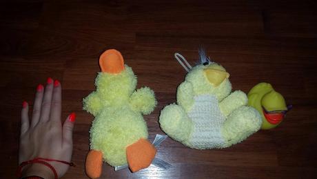 3 kačky- 2 plyšové a jedna do vane,