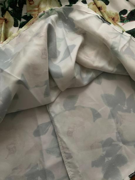 Kvetovaná sukňa, s