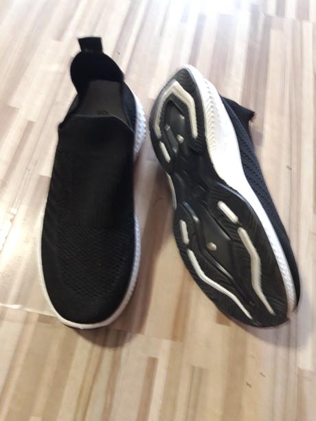 Odlahcene tenisky 40, 40