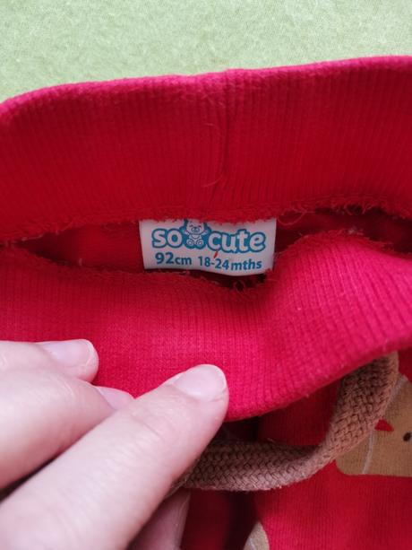 Vianočné tepláky, 92