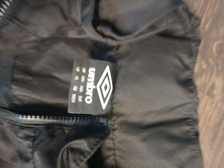 Umbro bundička, umbro,158
