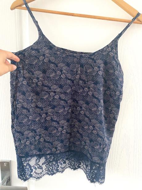Tmavomodrý top s čipkou vero moda, vero moda,s