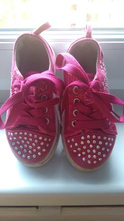 Topanocky s kamienkami, 23