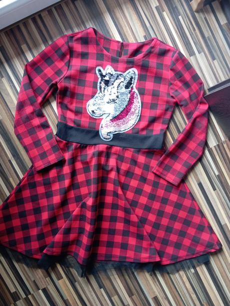 Šaty točivé,karované, 134