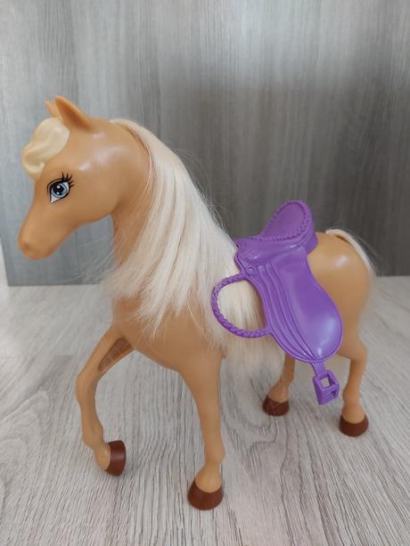 Barbie a kôň,
