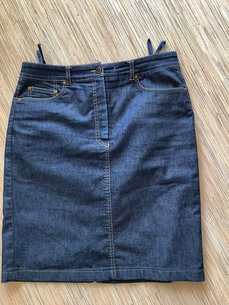 Riflova elasticka sukňa, 40