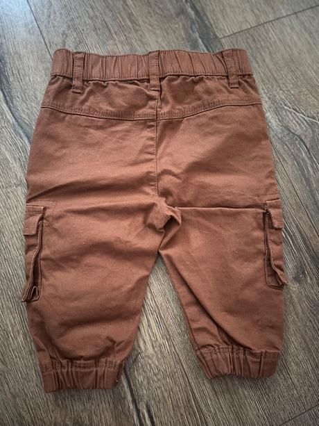Nohavice pre bábätko, primark,68