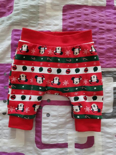 Teplačky pre bábätko, 56