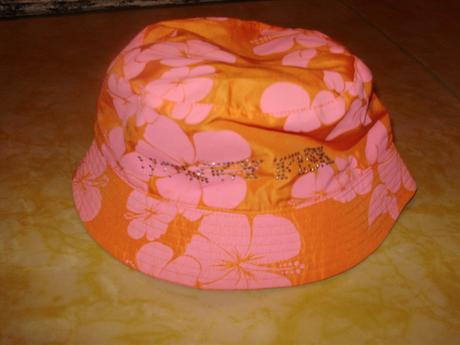 Klobúčik funky fish, 122