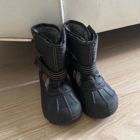 Zimne čižmy, next,<17