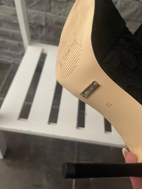 Guess by marciano  38 sedia na 25 cm nohu, guess,38