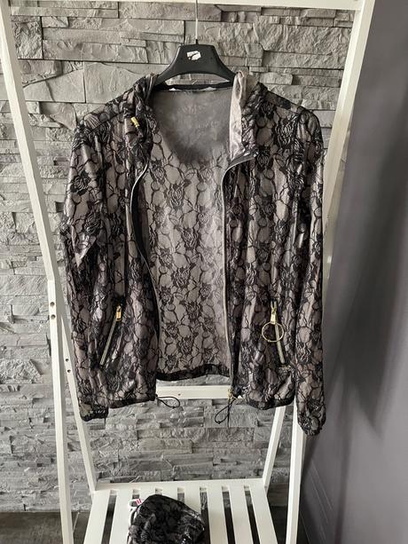 Guess tenká bunda v.s, guess,s