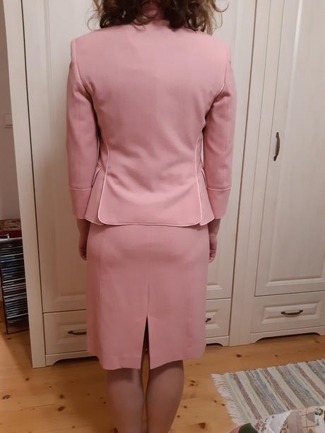 Puzdrove saty so sakom, 38