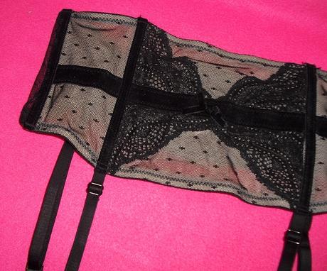 Valege luxusny podvazkovy pas, l