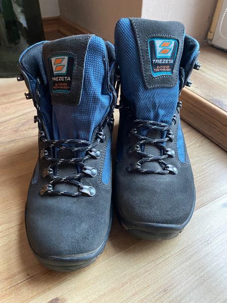 Turisticke topanky trezeta s gore texom, 39