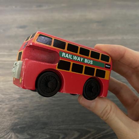 Drevený autobus bulgy,