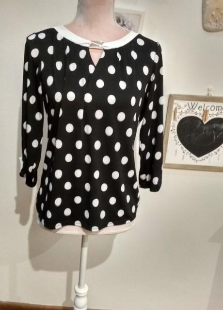 Bodkovaná blúzka, l