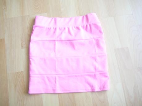 Dievcenska elasticka sukna, 134