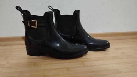 Gumákové čižmičky, 37