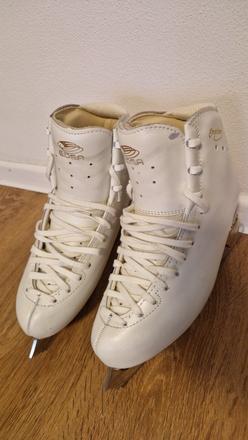 Dámske krasokorčuliarske korčule edea, 39