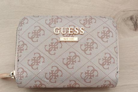 Penazenky guess cena za kus, guess
