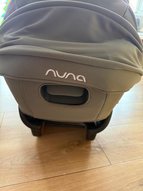 Nuna arra next 2024 autosedačka + základna, nuna