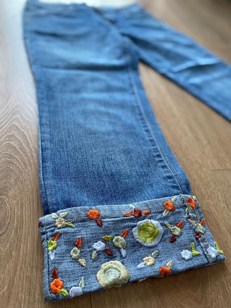 3/4 rifle zdobené výšivkou, 36