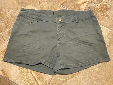 Kraťasy amisu, amisu,m