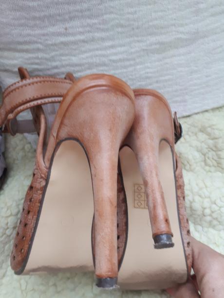 Kožené sandále, 38