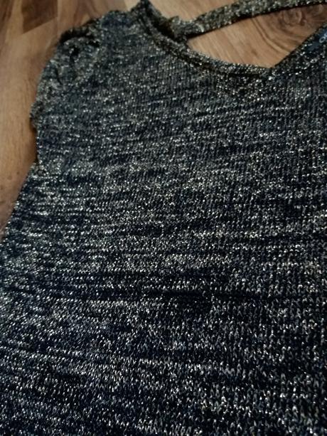 Krasny elegantny svetrik so zlatou niťou, orsay,m