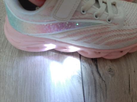 Svetielkukúce tenisky, sprandi,31