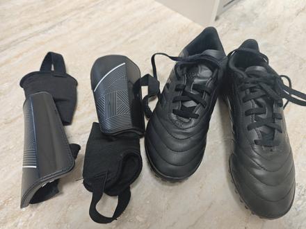 Kopačky -turfy a chrániče, adidas,36