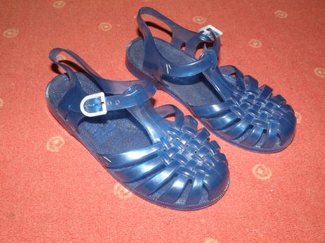 Topánky do vody, 32