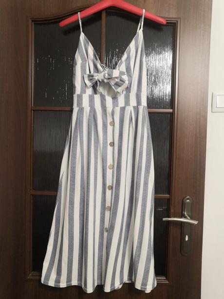 Letné pásikavé šaty, s