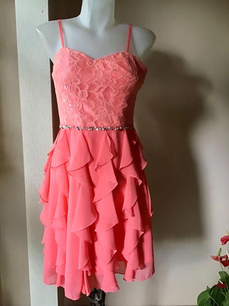 Krasne korzetové šaty/t, s