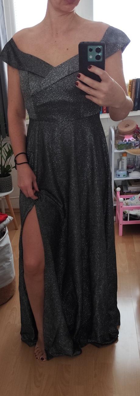 Spolocenske saty, 38