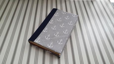 Rastúci obal na knihu,