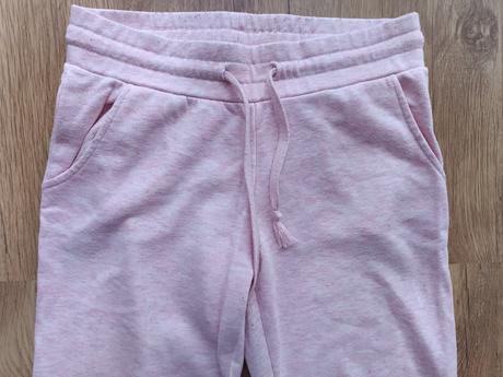 Dievčenské tepláky v.s, s