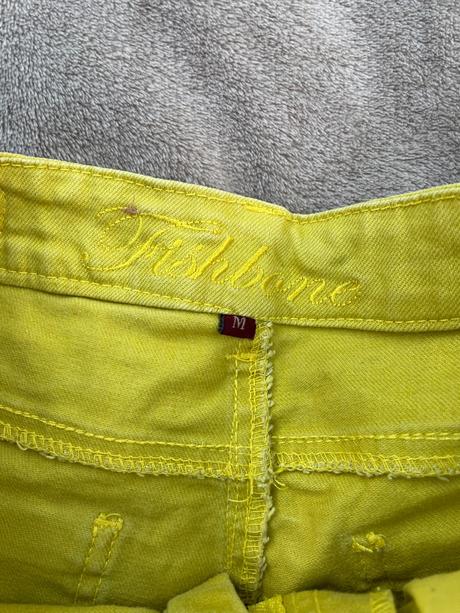 Riflové šortky horčicovej farbe, fishbone,m