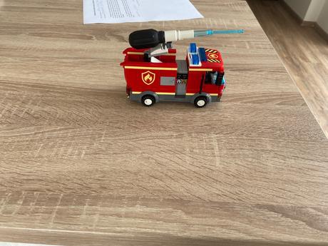 Hasičské auto lego,
