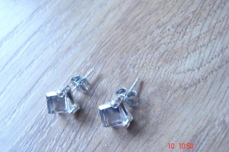 Modre kocky nausnicky, 