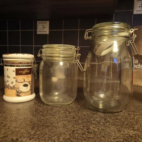 Dózy kuchynské sklené a nerezové,