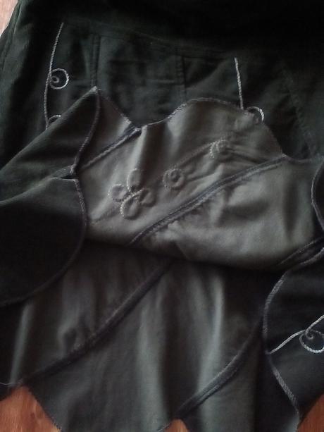 Menčestrová sukna, 42