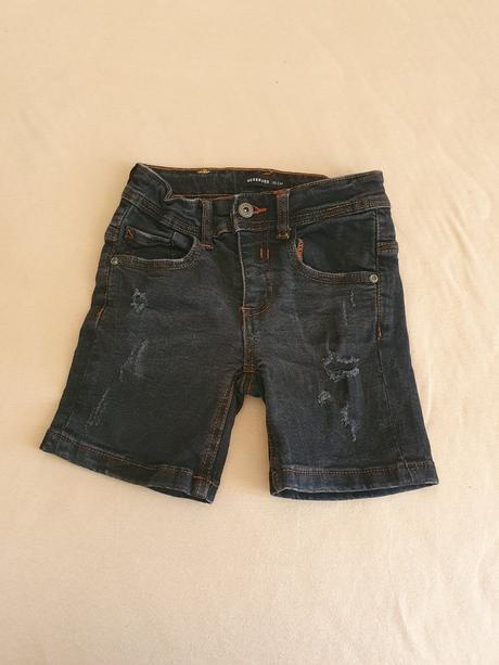 Kratase, reserved,110