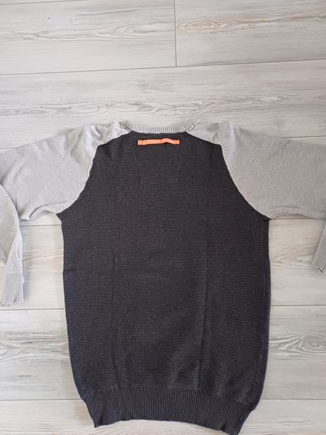 Pulover house, house,m