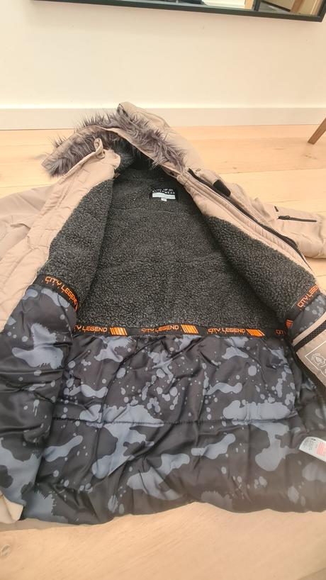 Bunda / kabát, f&f,152