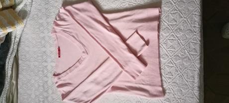 Predám dievčenské svetre, s