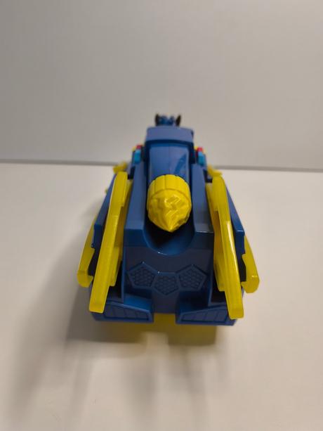 Chase auto s funkciami,