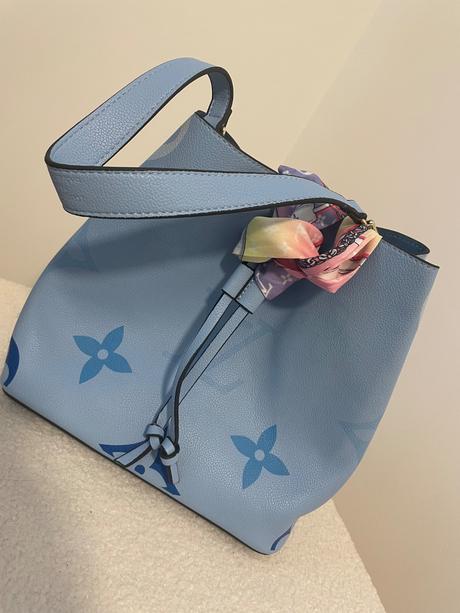 Dámska nová kabelka, 