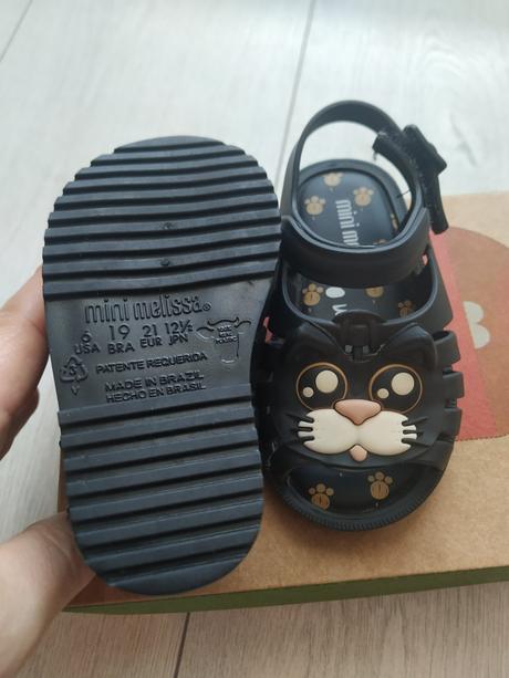 Sandalky, melissa,21